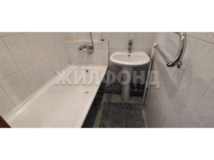 3-комн квартира Пирятинская ул., д.17