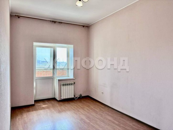 2-комн квартира Комарова ул., д.24