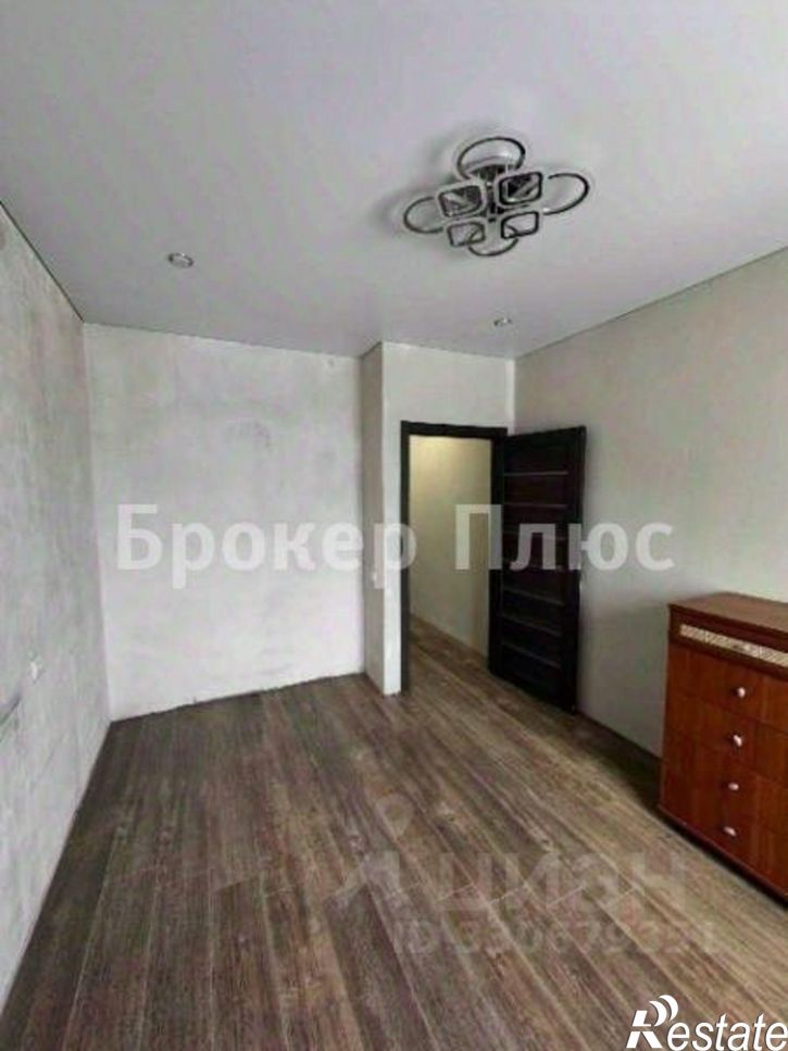 2-комн квартира улица Крылова, 46,  д. 46