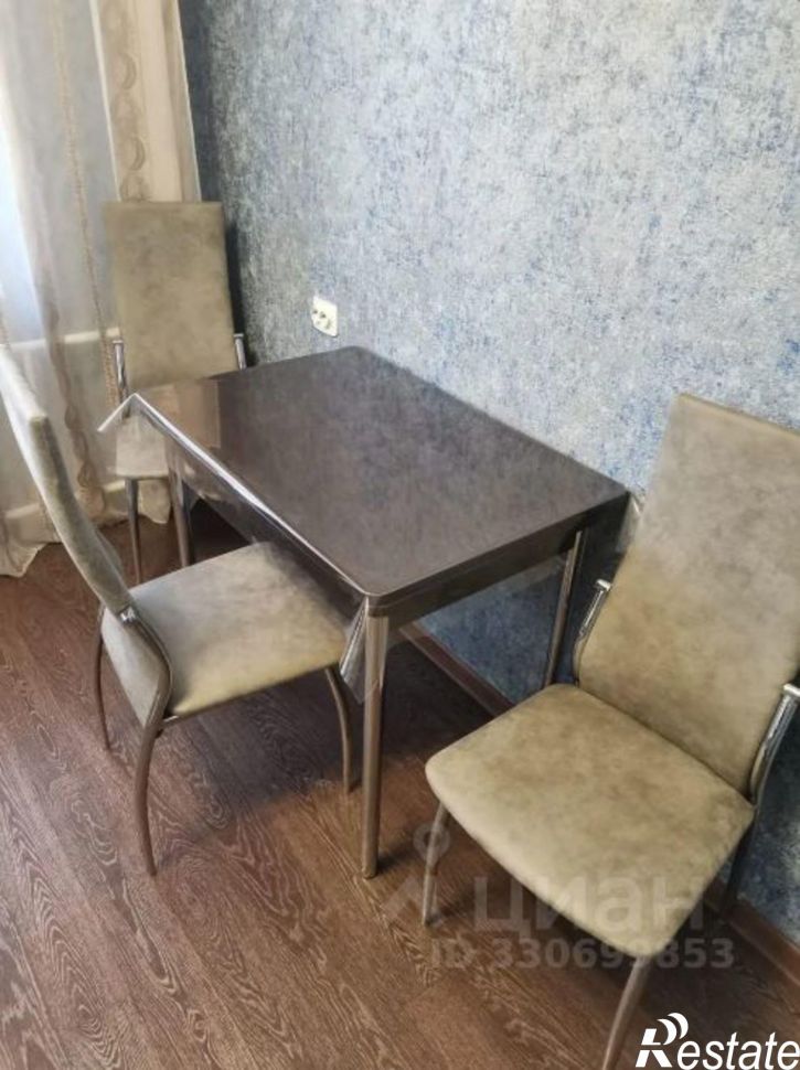 2-комн квартира улица Комарова, 20,  д. 20
