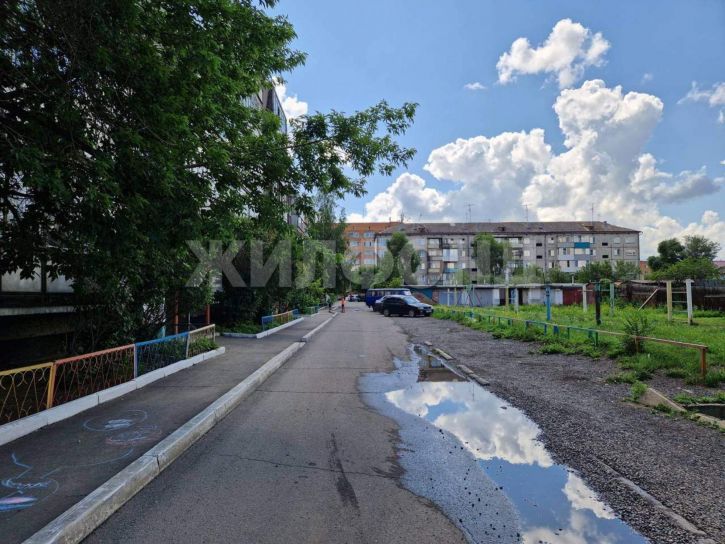 3-комн квартира Вяткина ул., д.49