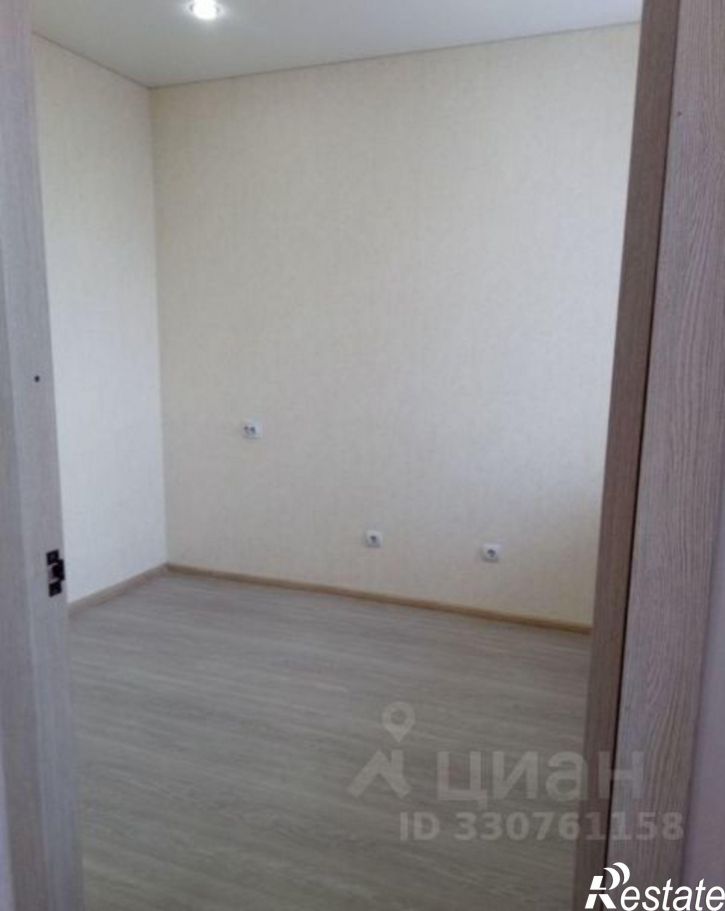 1-комн квартира улица Комарова, 9Б,  д. 9Б