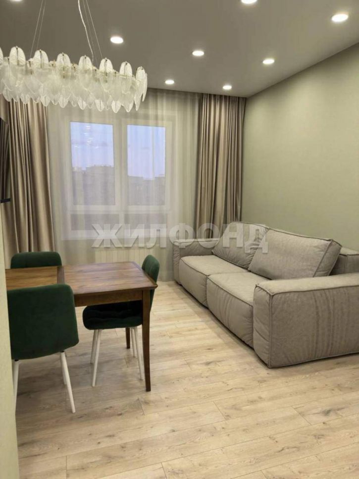 3-комн квартира Комарова ул., д.7
