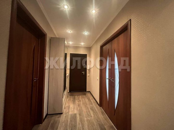 4-комн квартира Крылова ул., д.100
