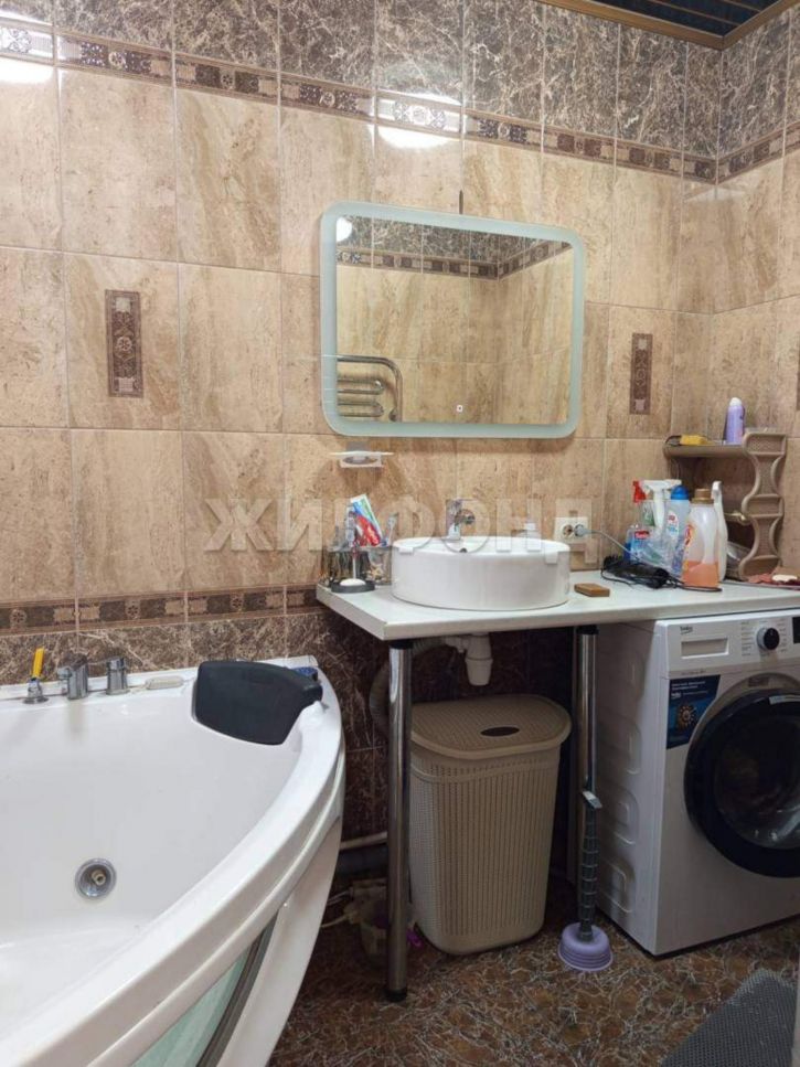 3-комн квартира Щорса ул., д.28