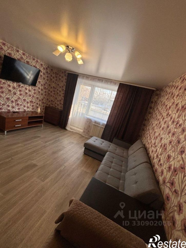 2-комн квартира улица Комарова, 20,  д. 20