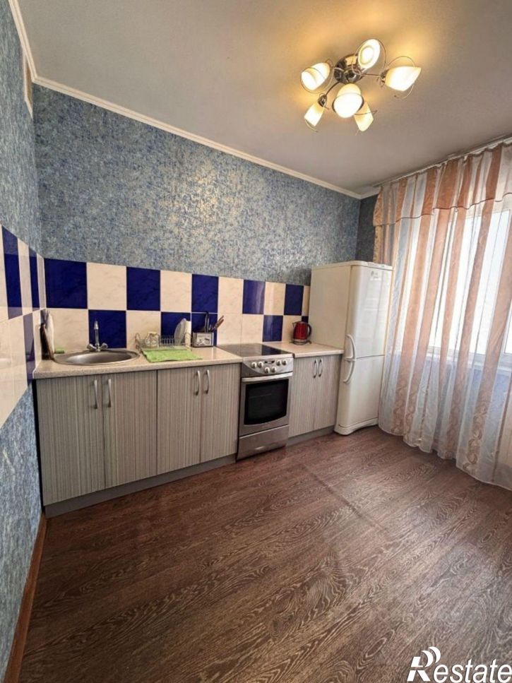 2-комн квартира улица Комарова, 20,  д. 20