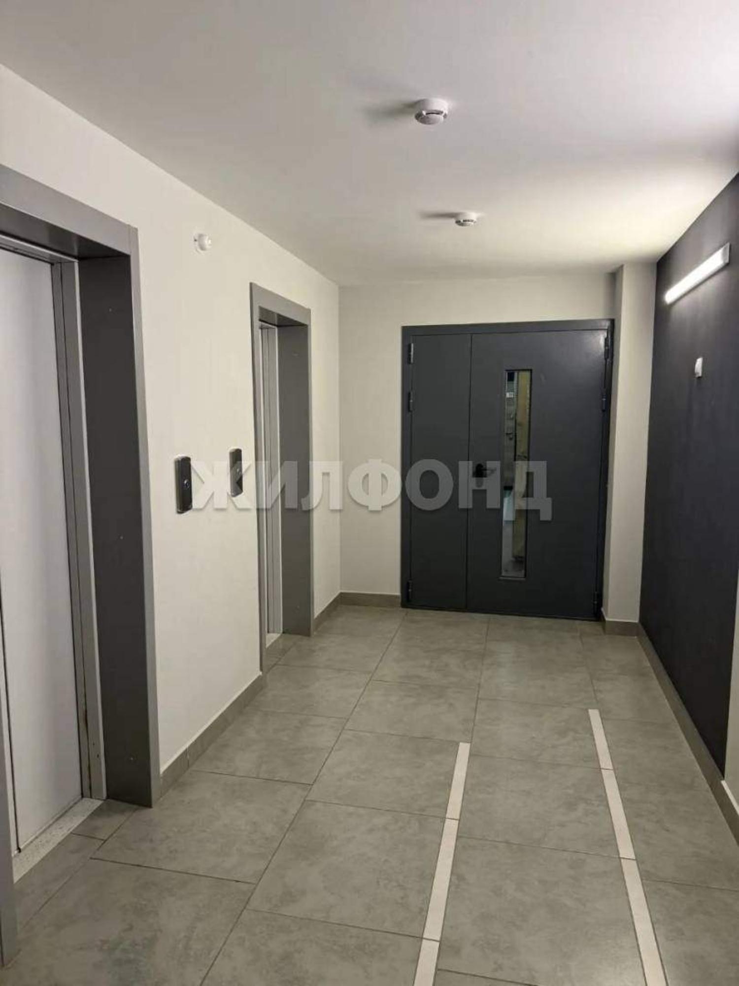 Купить квартиру за 8 000 000 рублей на Комарова ул., д.7А