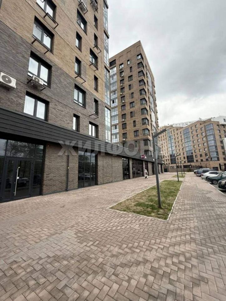 2-комн квартира Комарова ул., д.7А