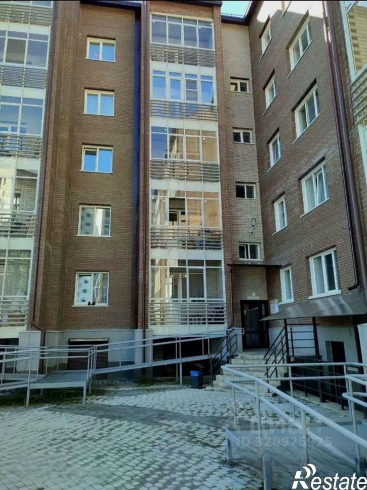 4-комн квартира улица Кирова, 212Б,  д. 212Б