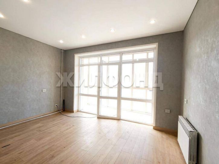 3-комн квартира Генерала Тихонова ул., д.7