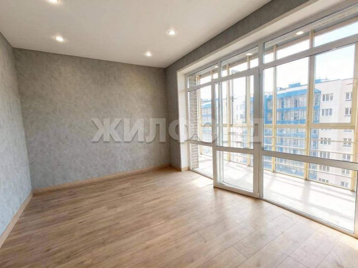 3-комн квартира Генерала Тихонова ул., д.7