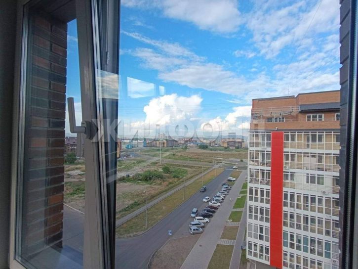 3-комн квартира Генерала Тихонова ул., д.7