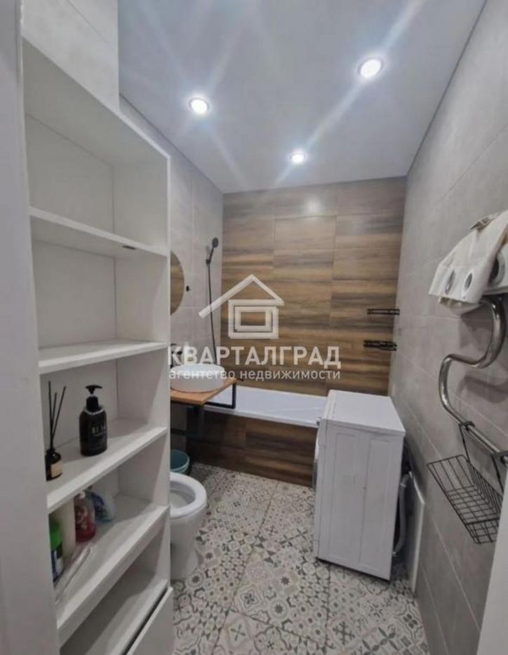 2-комн квартира Генерала Тихонова, 8
