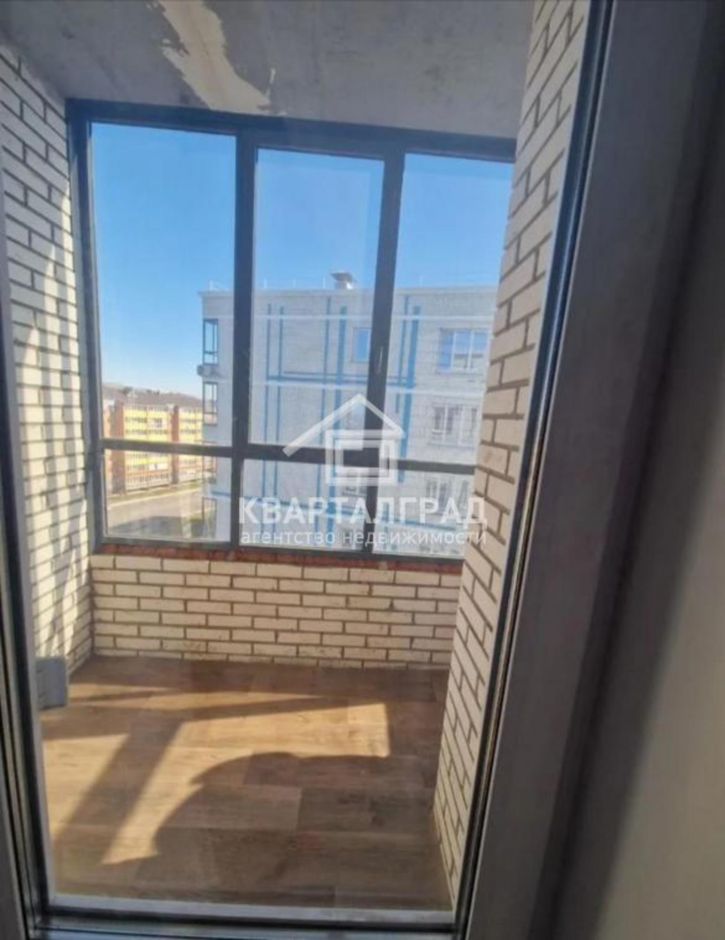 2-комн квартира Генерала Тихонова, 8