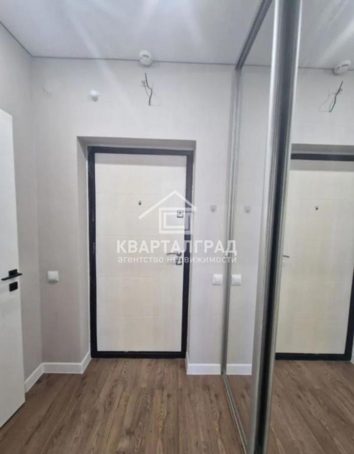 2-комн квартира Генерала Тихонова, 8