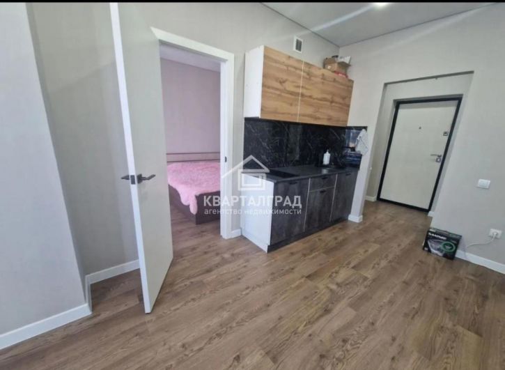 2-комн квартира Генерала Тихонова, 8