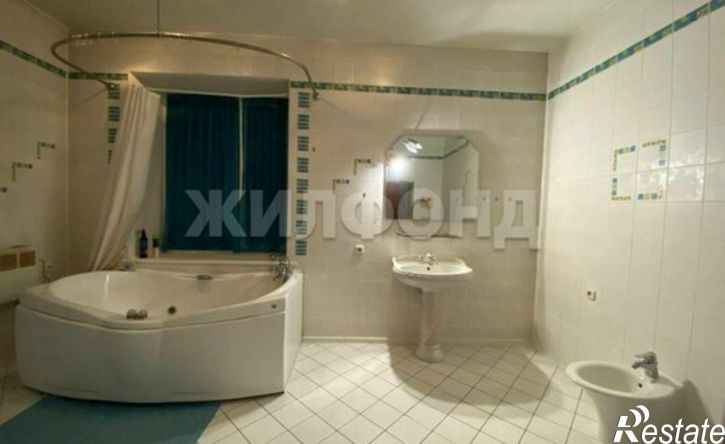 3-комн квартира улица Карла Маркса, 44,  д. 44