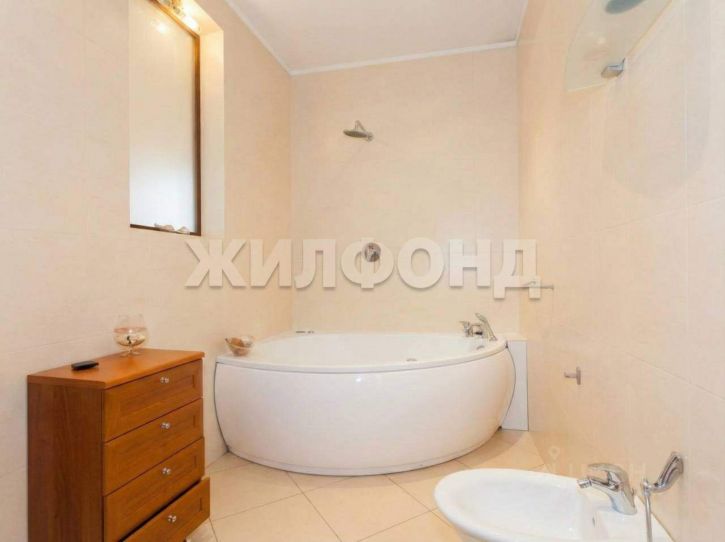 3-комн квартира Чехова ул., д.56