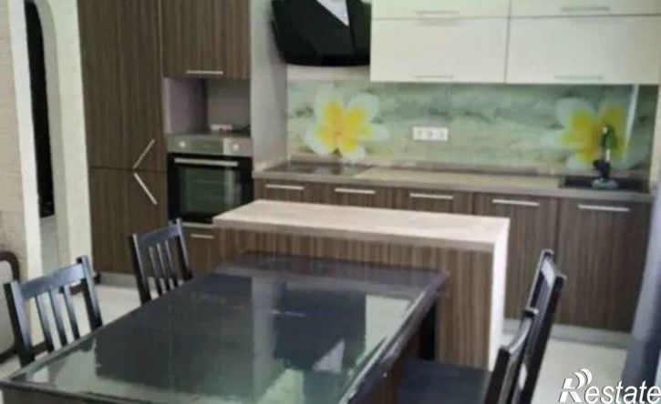 3-комн квартира улица Авиаторов, 10,  д. 10