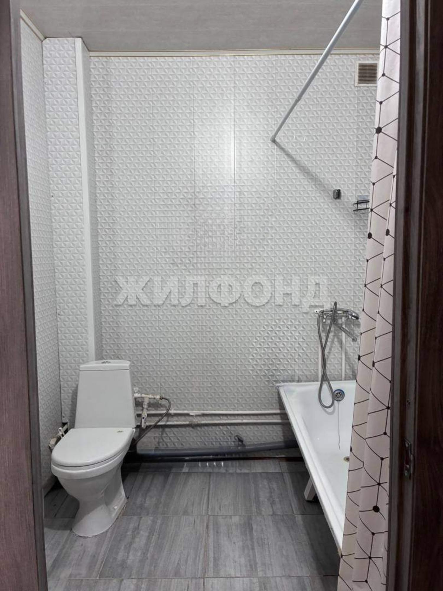 Купить квартиру за 6 100 000 рублей на Кирова ул., д.214А