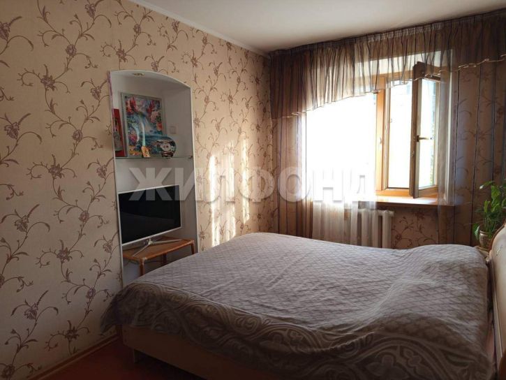 4-комн квартира Пирятинская ул., д.30