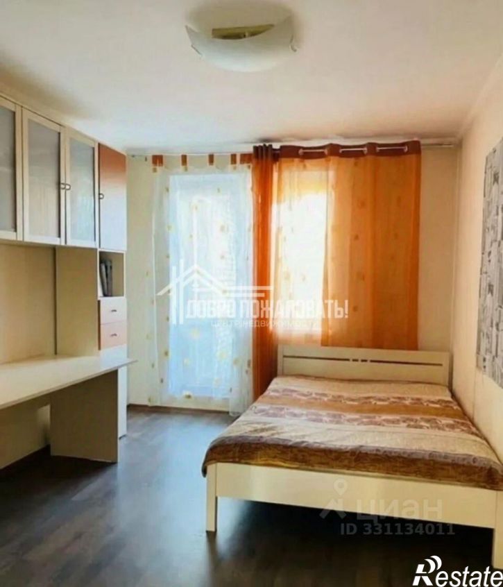 4-комн квартира улица Торосова, 17,  д. 17