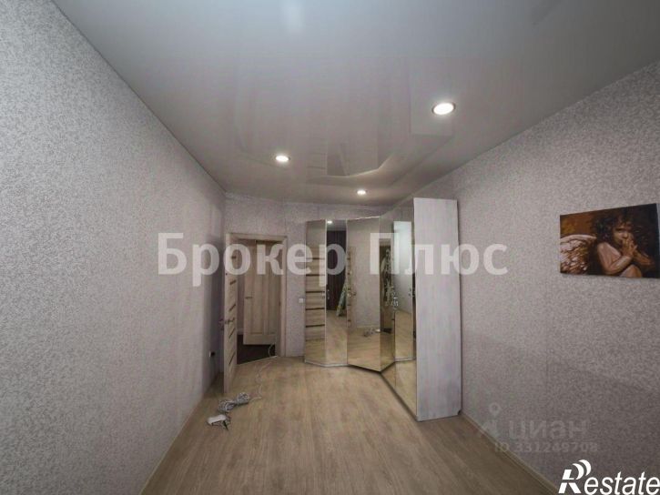 3-комн квартира пр-кт Дружбы Народов, 49А,  д. 49А