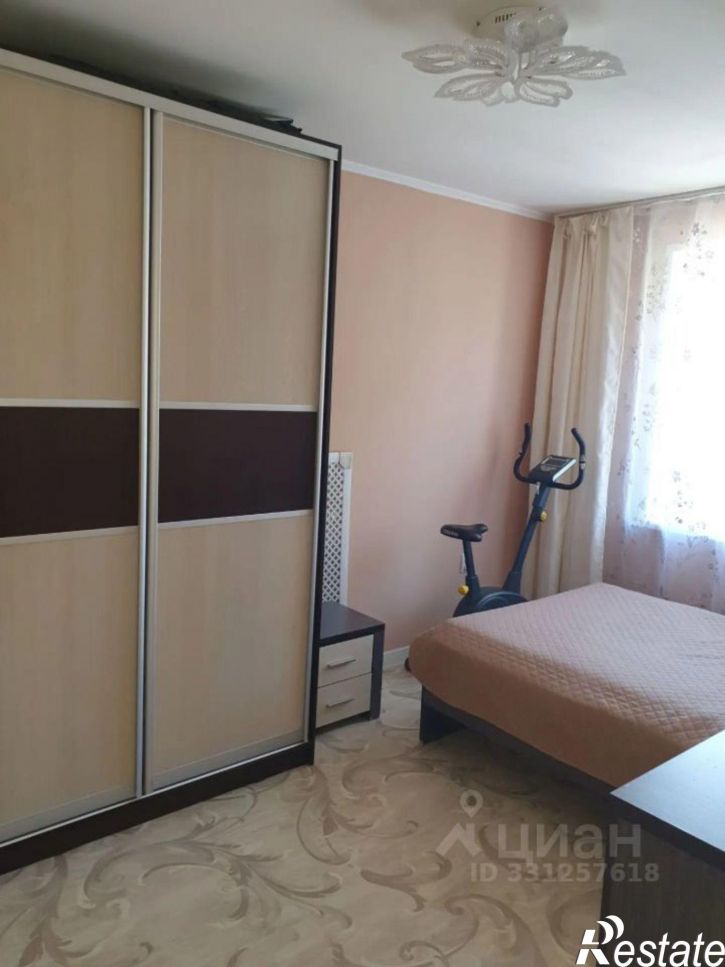 3-комн квартира ул Торосова, 8,  д. 8
