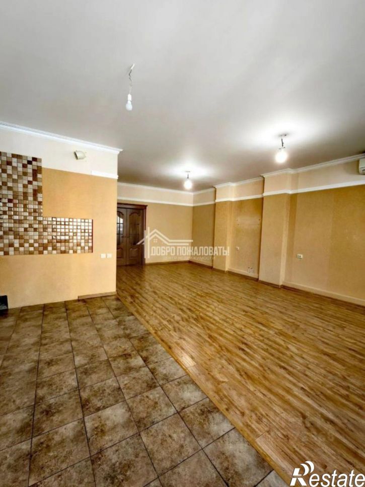 4-комн квартира улица Стофато, 5Д,  д. 5Д