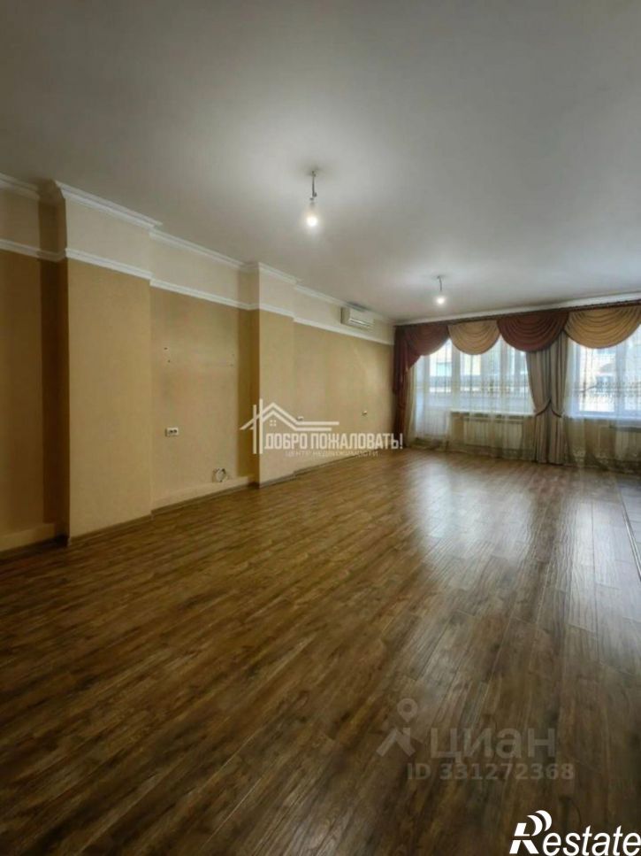 4-комн квартира улица Стофато, 5Д,  д. 5Д