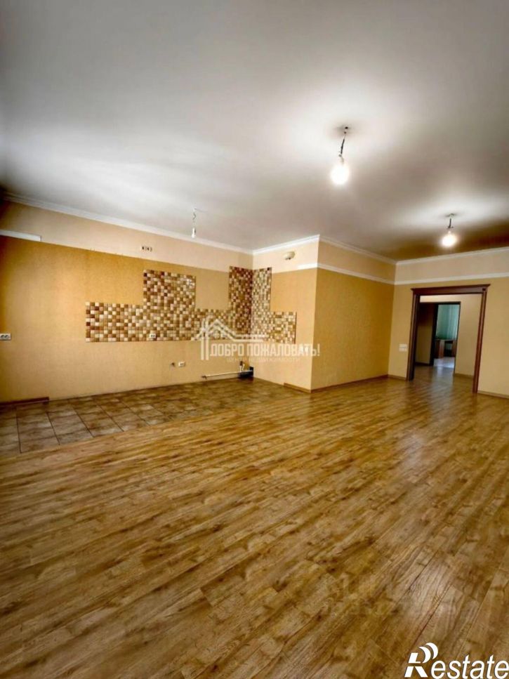 4-комн квартира улица Стофато, 5Д,  д. 5Д