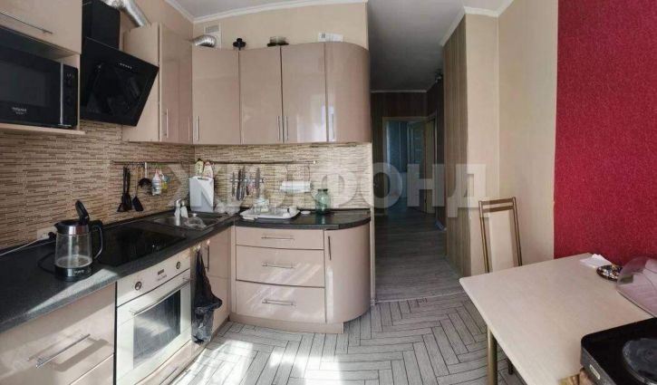 3-комн квартира Щорса ул., д.28