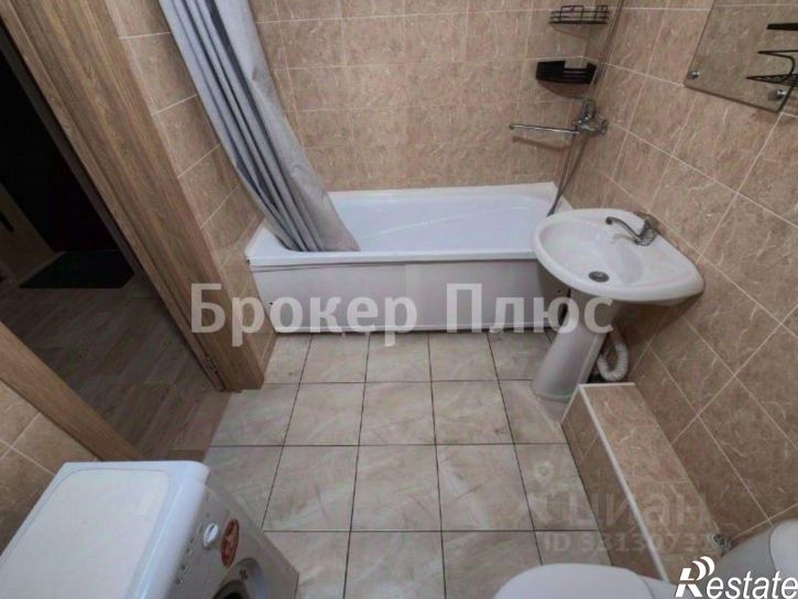 1-комн квартира ул Авиаторов, 6,  д. 6