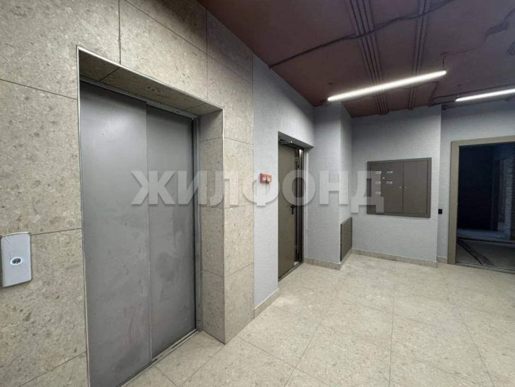 3-комн квартира Генерала Тихонова ул., д.1