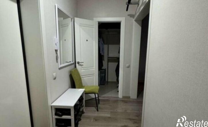 1-комн квартира улица Авиаторов, 10,  д. 10