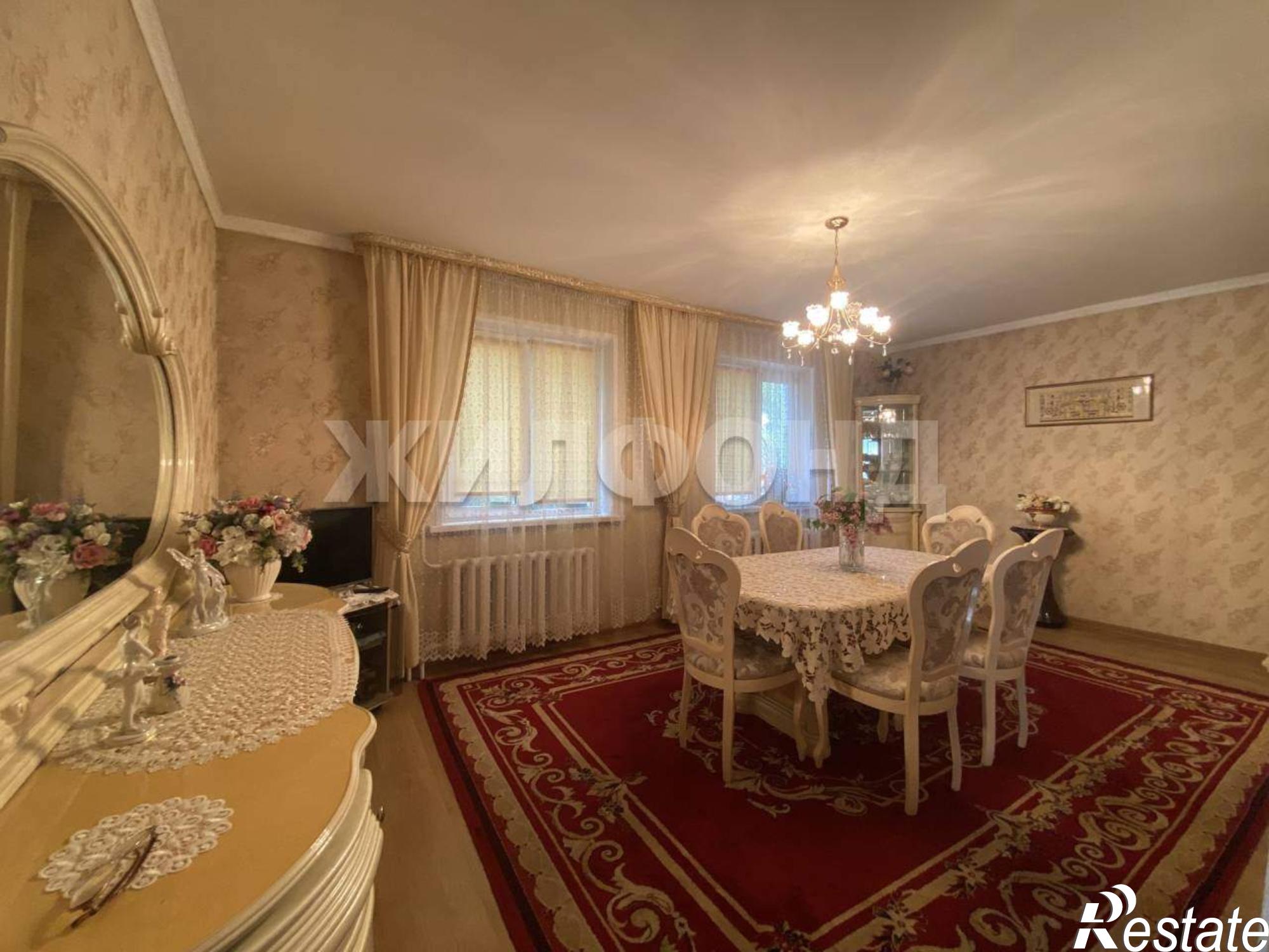 Купить дачу, дом, коттедж за 9 800 000 рублей на Вознесения ул.
