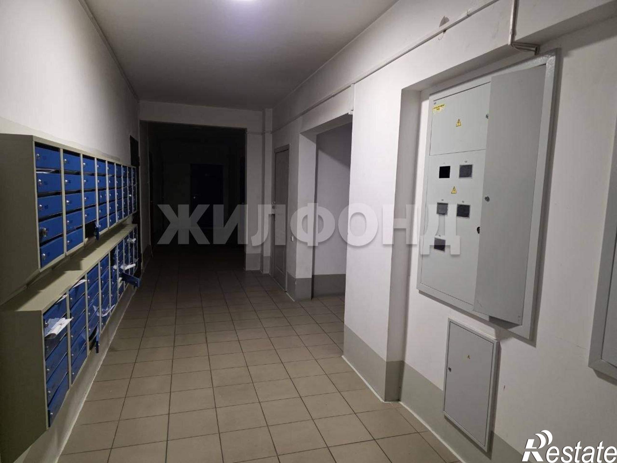 Купить студию за 4 200 000 рублей на Комарова ул., д.9Б