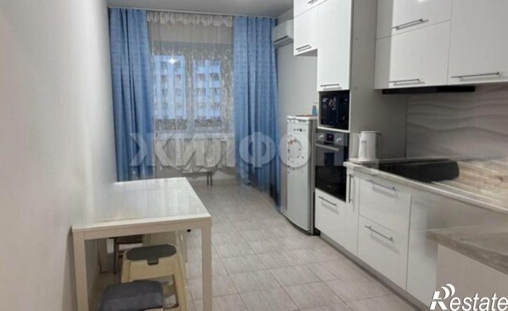 3-комн квартира проспект Дружбы Народов, 43А,  д. 43А