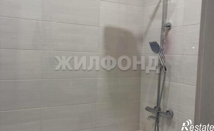 3-комн квартира проспект Дружбы Народов, 43А,  д. 43А