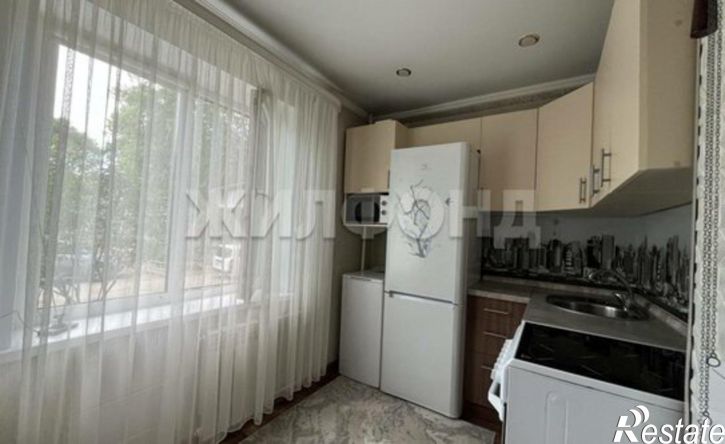 3-комн квартира ул Пирятинская, 03,  д. 03