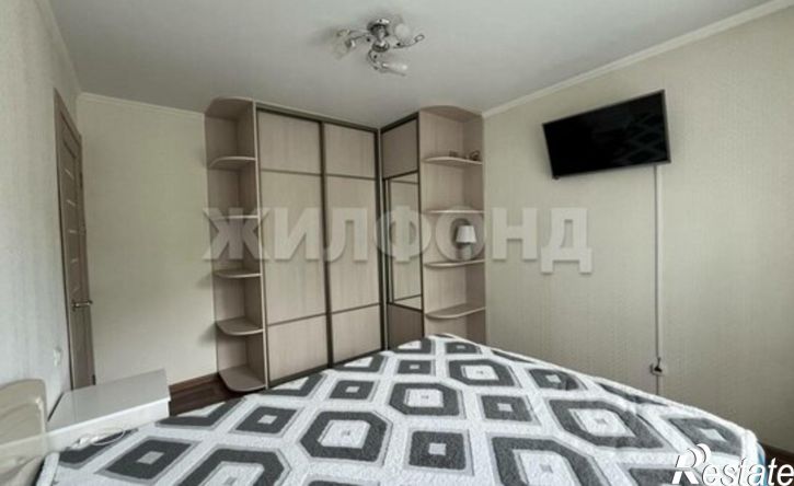 3-комн квартира ул Пирятинская, 03,  д. 03