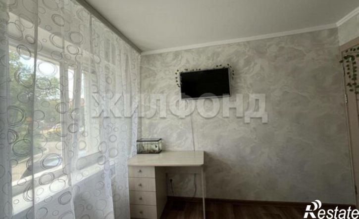 3-комн квартира ул Пирятинская, 03,  д. 03