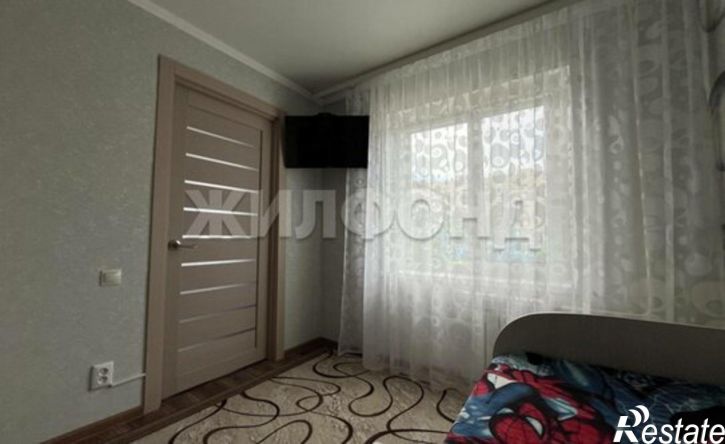 3-комн квартира ул Пирятинская, 03,  д. 03