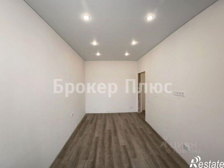 3-комн квартира ул Генерала Тихонова, 14,  д. 14