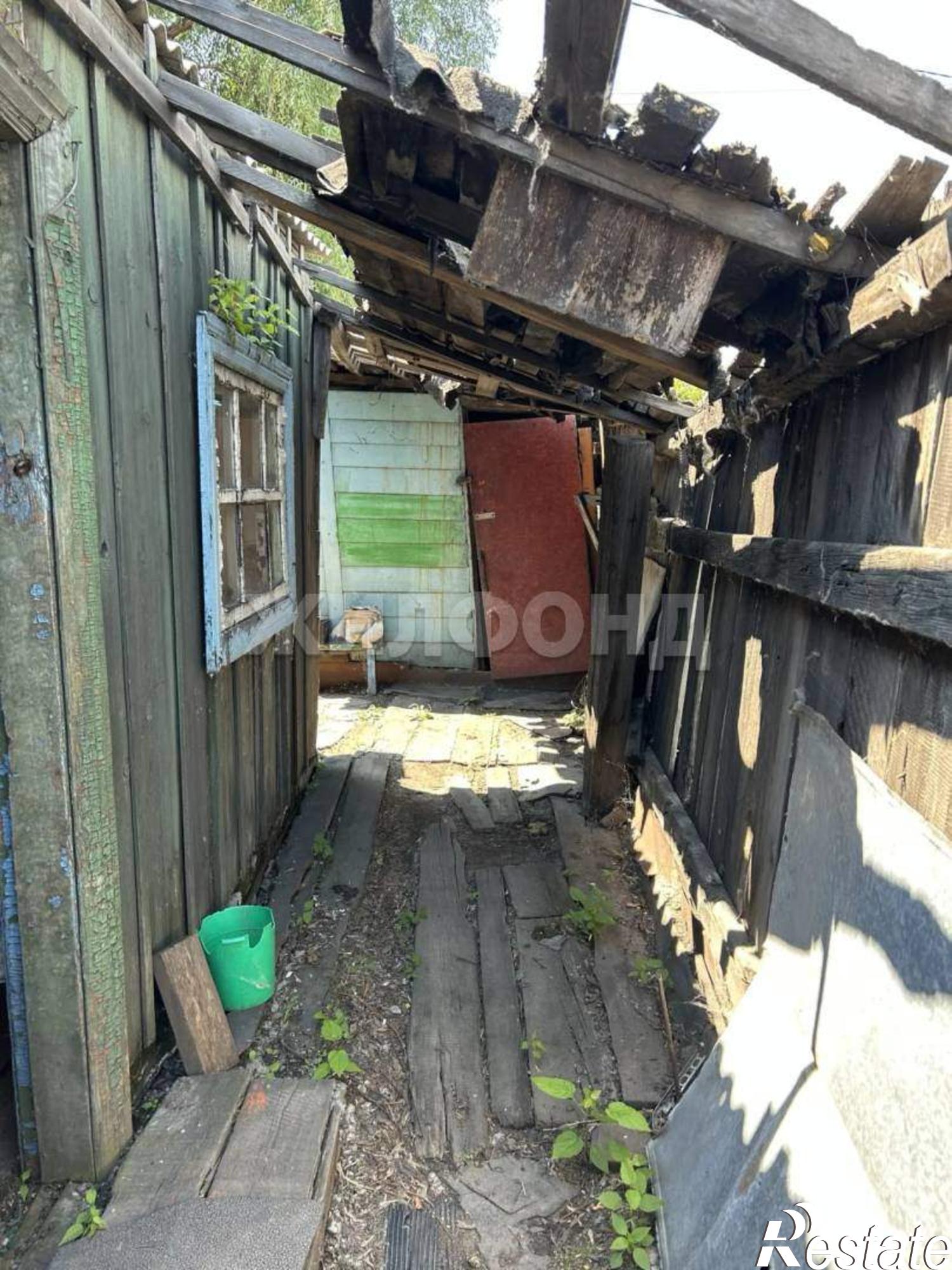 Купить дачу, дом, коттедж за 4 100 000 рублей на Розы Люксембург ул.