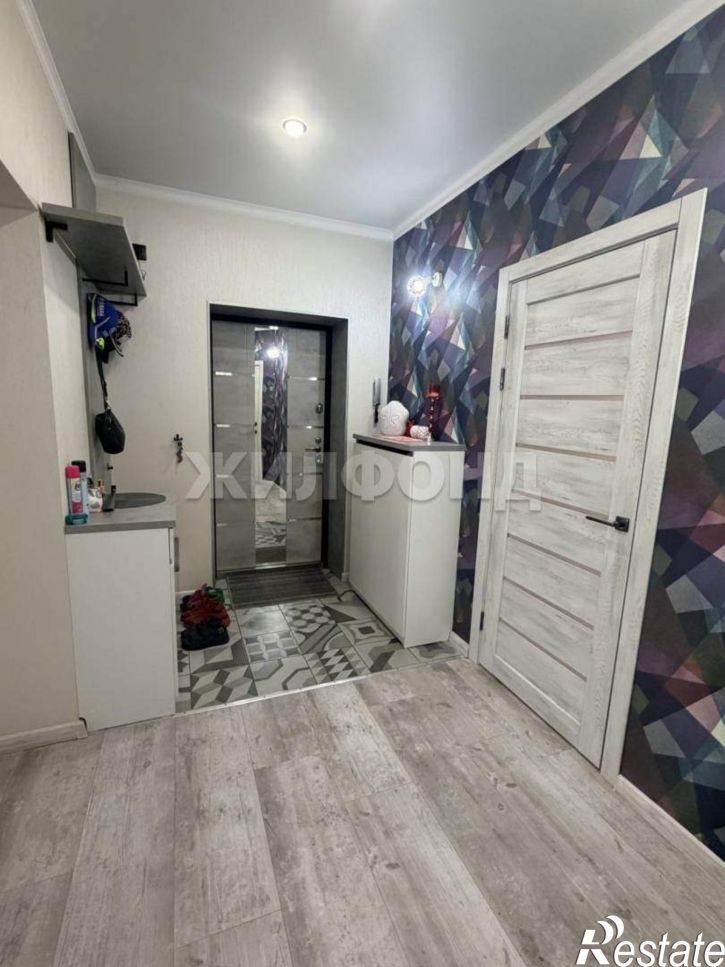 3-комн квартира Авиаторов ул., д.6