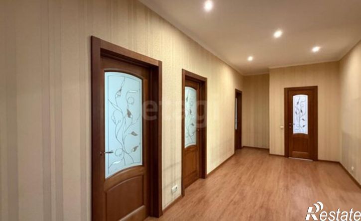 4-комн квартира ул Вяткина, 27,  д. 27
