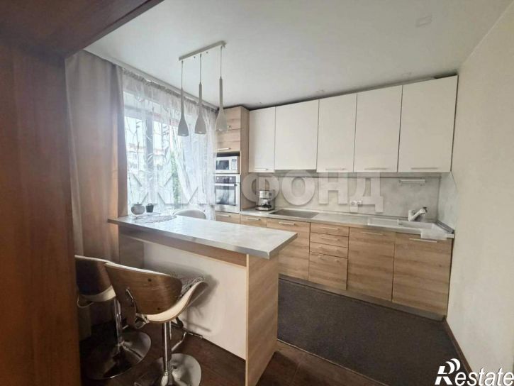 5-комн квартира Крылова ул., д.106к2