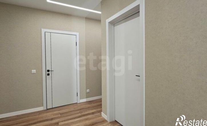 4-комн квартира ул Генерала Тихонова, 5,  д. 5